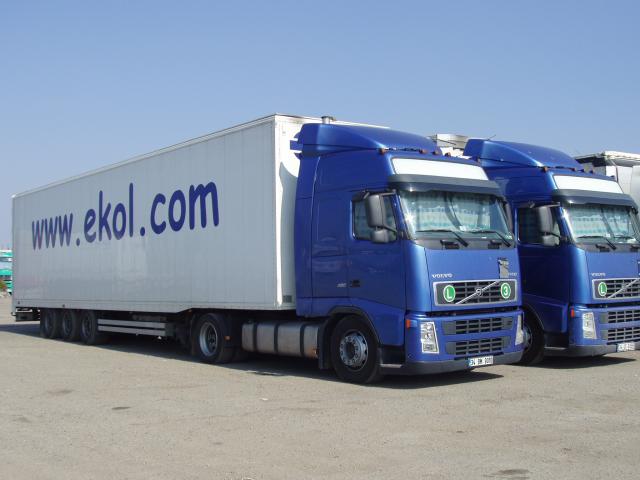 Volvo-FH12-Ekol-Holz-040504-1-TR[1][1].jpg - Frank Holz